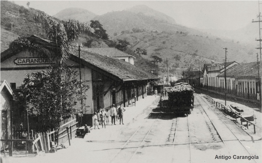 A antiga estação ferroviária de Carangola e seus trilhos.